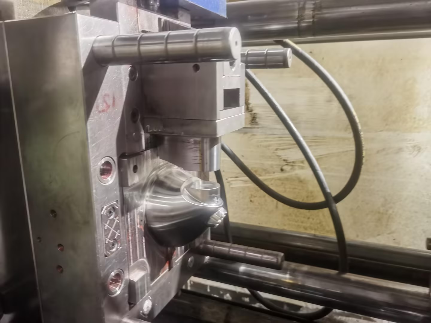 Injection moulding trial for custom steam mask vaporizer parts