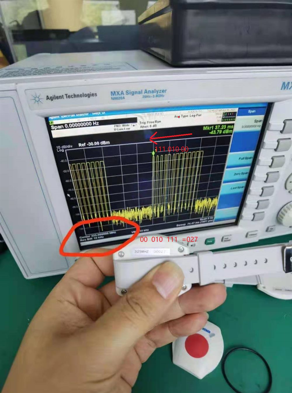 Smartwatch prototype signal testing with spectrum analyzer